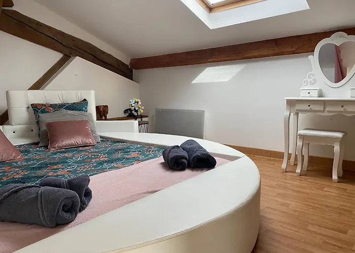 My Avec Balneo Privative & Deco Romantique By Boookingfute Socourt